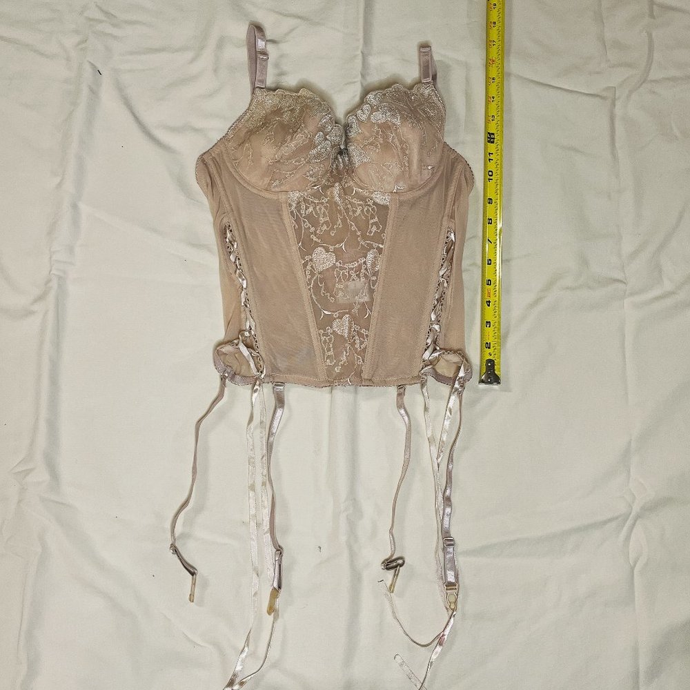 NWOT Nude Corset w/ Removeable Garter Straps